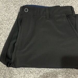 Men’s black Izod golf performance pants